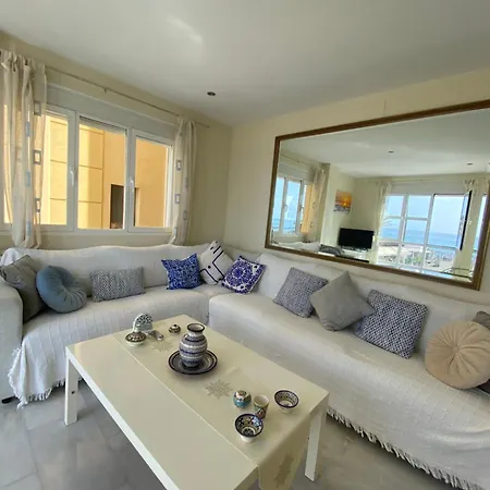 Beautiful Flat With Sea View In The City Center Estepona Exterior photo