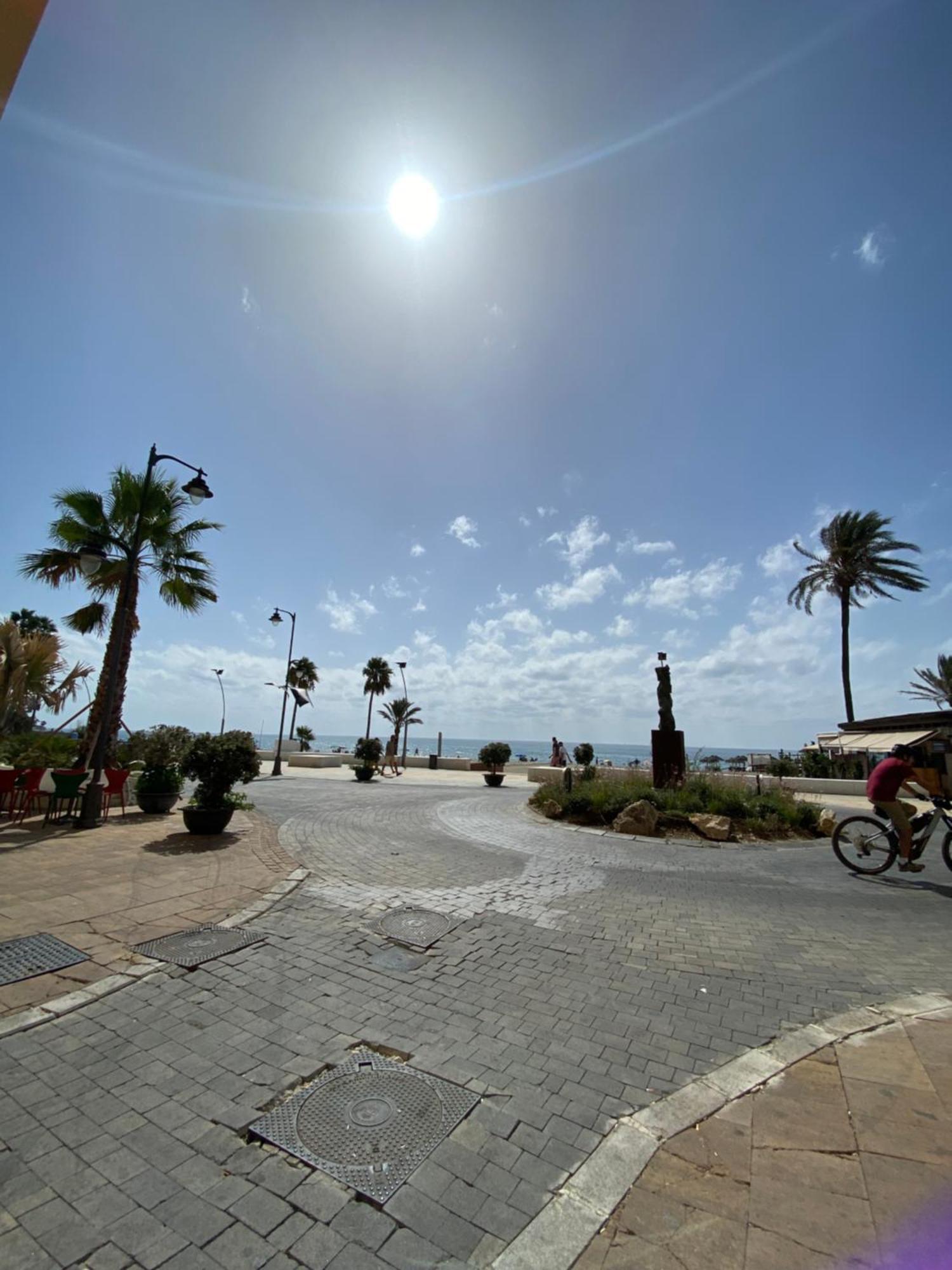 Beautiful Flat With Sea View In The Center Appartamento Estepona
